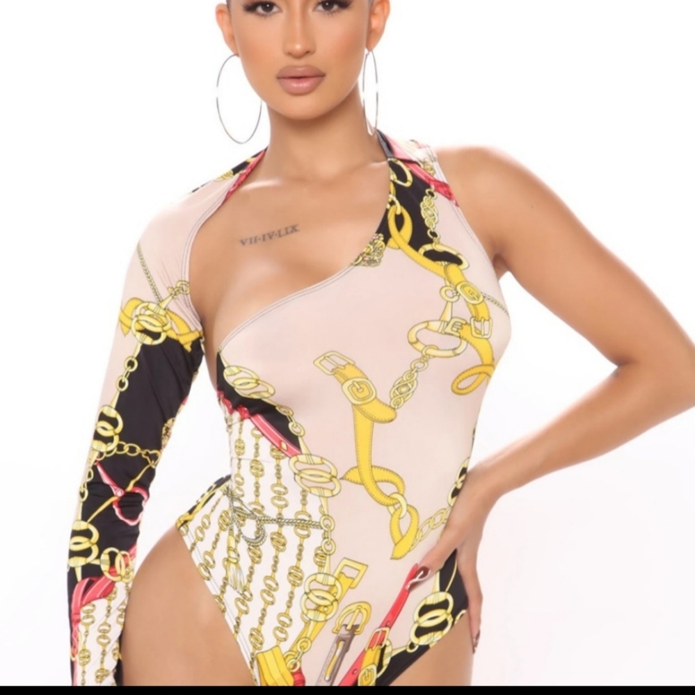 FashionNova BodySuit M NWT